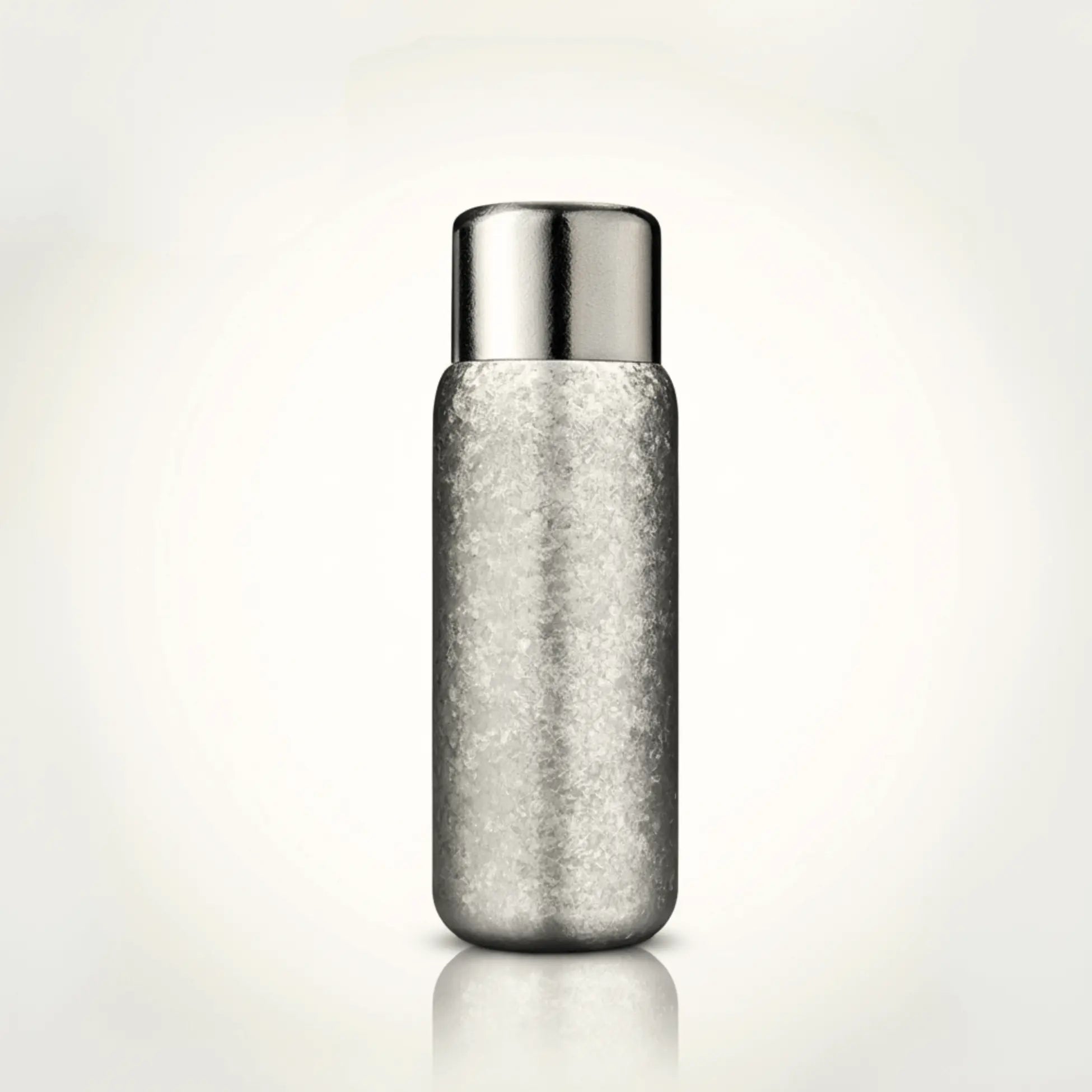 Aigrezzo pure titanium outdoor insulated water bottle with matte silver ice-crystal texture, minimal and durable design