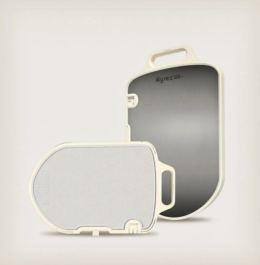 Aigrezzo Titanium Shield-Shaped Cutting Board